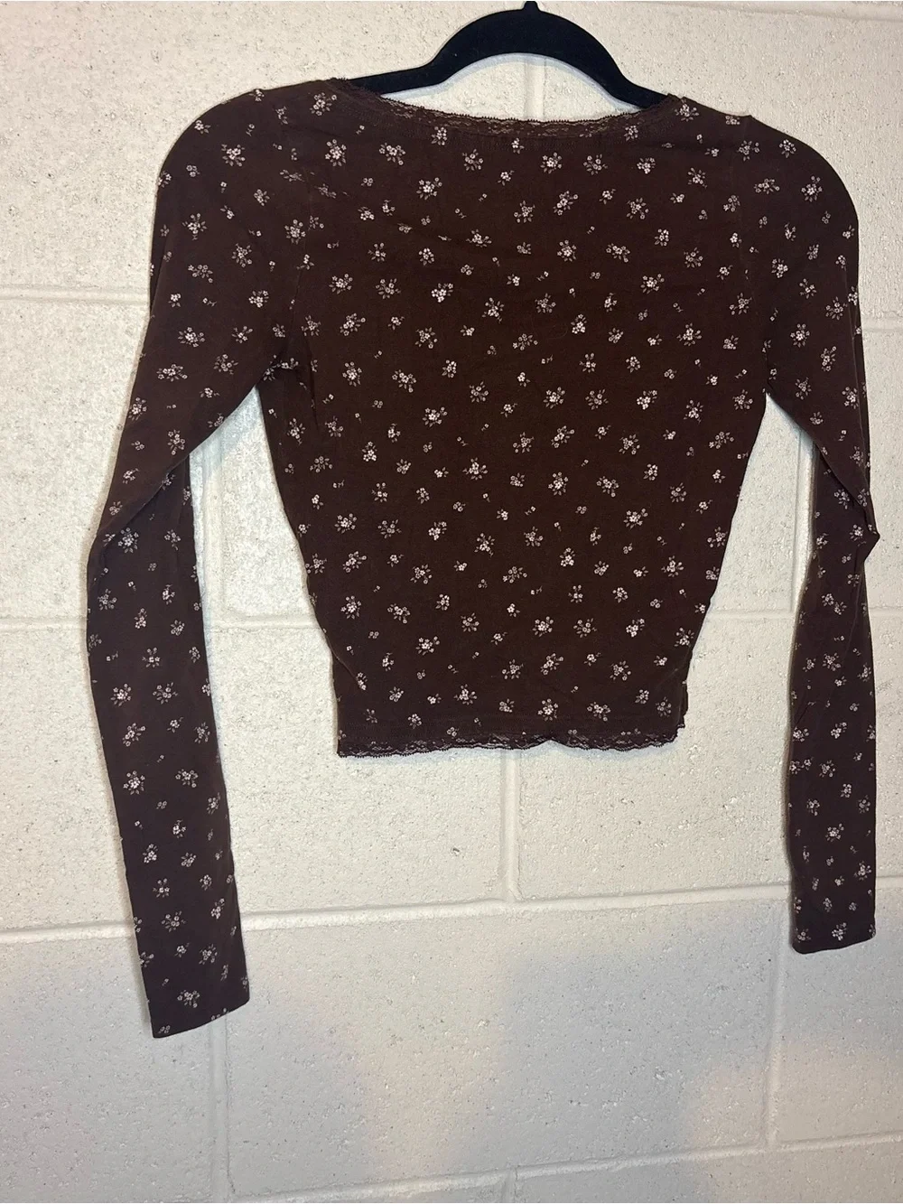 Hollister brown floral long sleeved baby tee women’s size xs